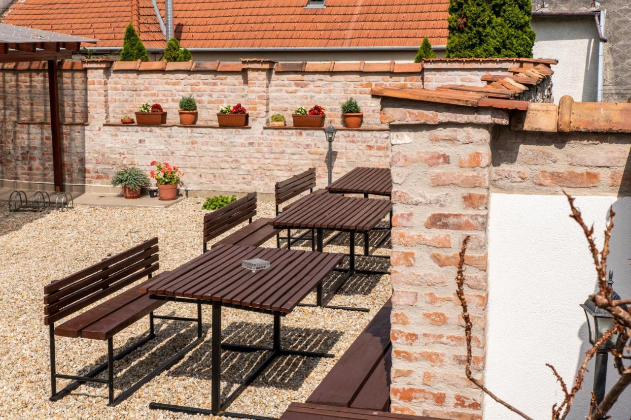 Bed and Breakfast Fényes Vinorium Sopron Esterno foto
