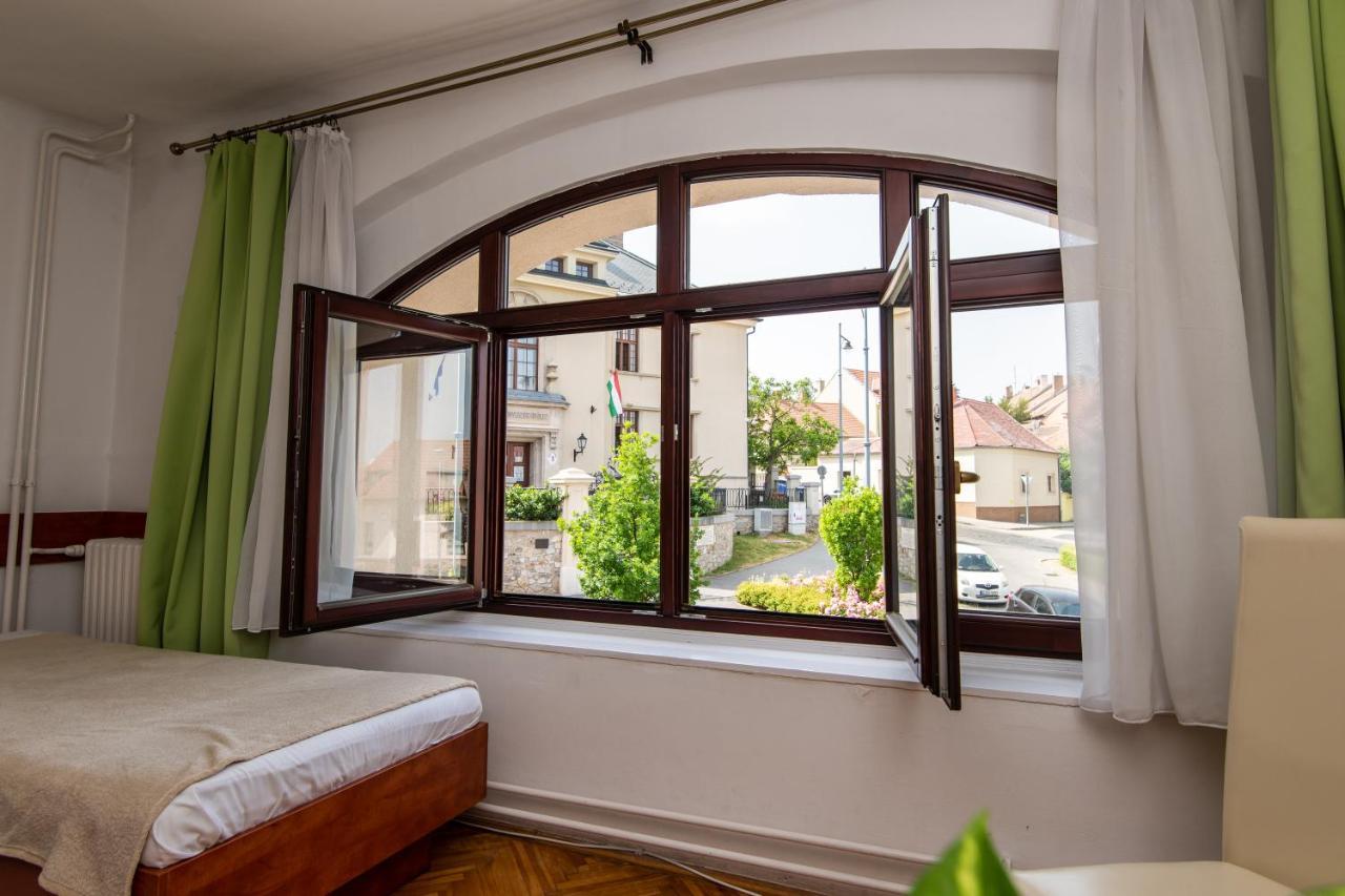 Bed and Breakfast Fényes Vinorium Sopron Esterno foto